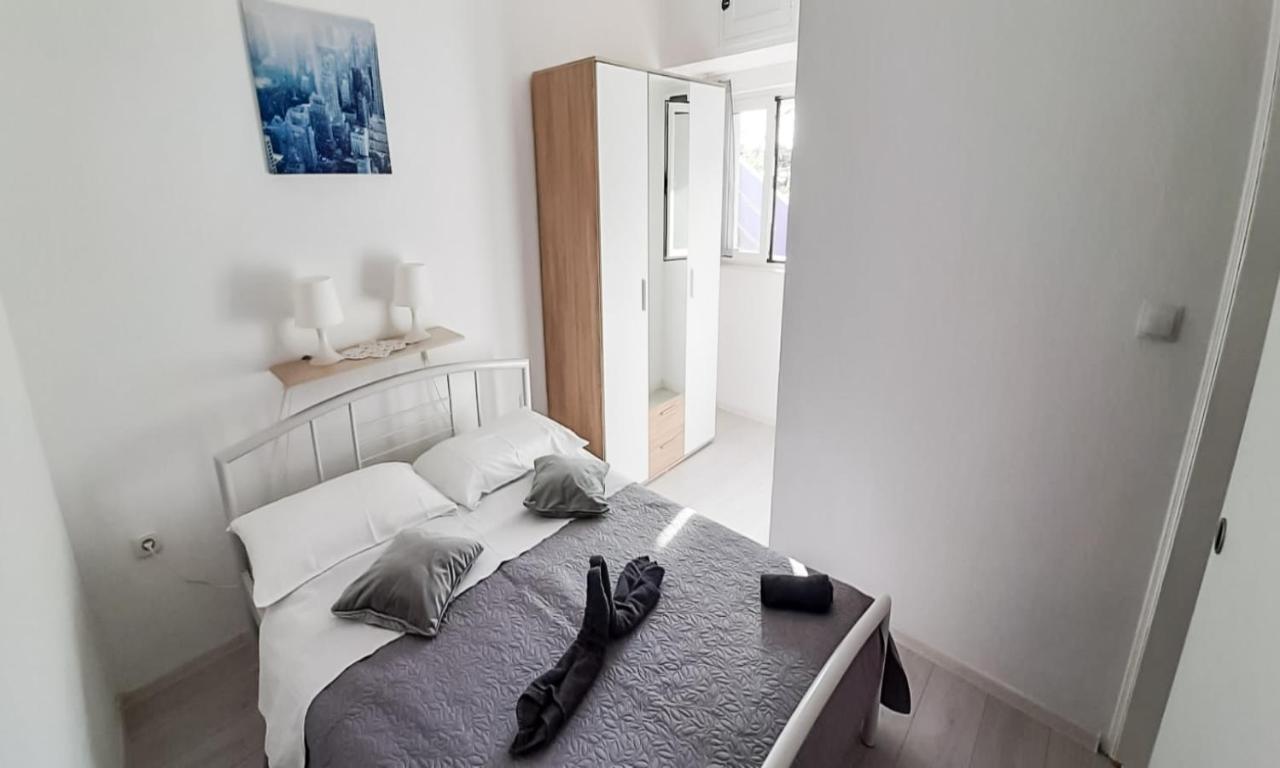Apartments Sea Star Ivana มารีนา ภายนอก รูปภาพ