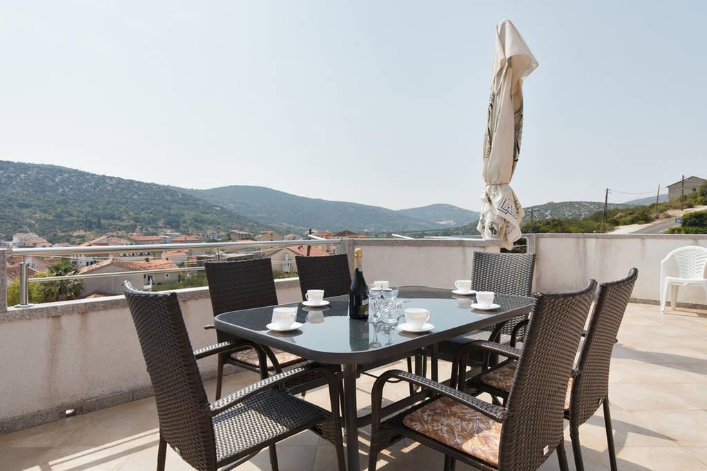 Apartments Sea Star Ivana มารีนา ภายนอก รูปภาพ