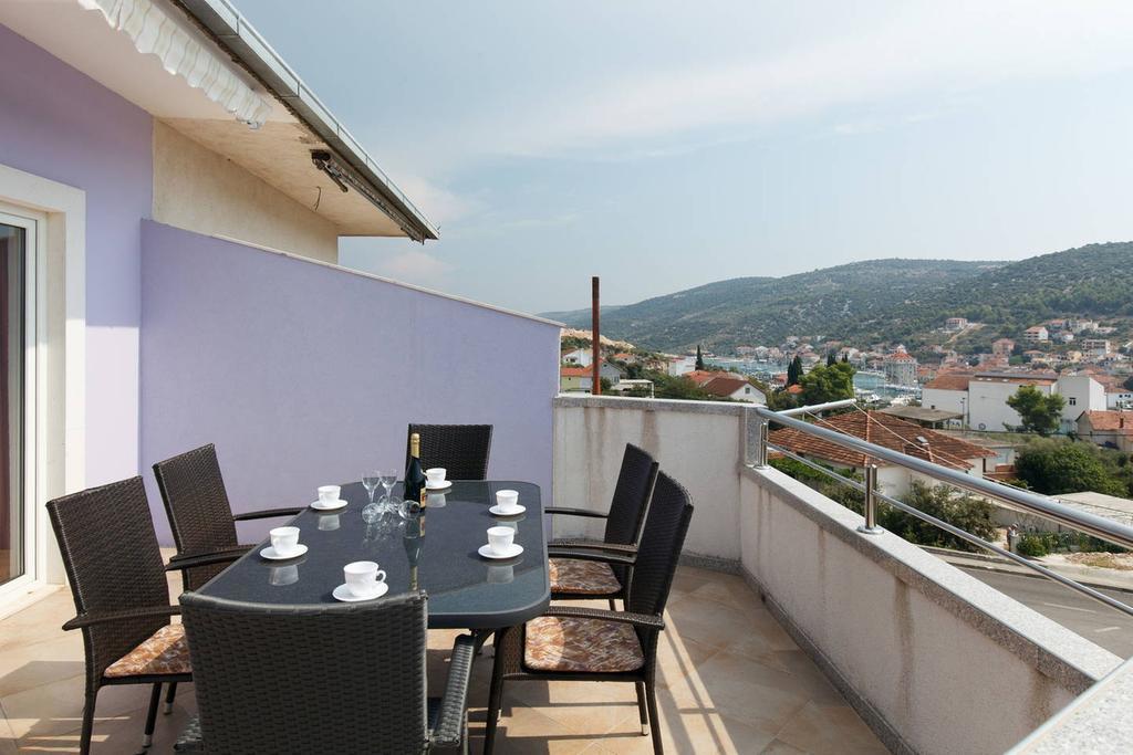 Apartments Sea Star Ivana มารีนา ภายนอก รูปภาพ