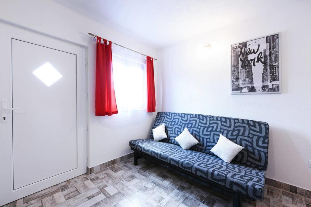 Apartments Sea Star Ivana มารีนา ภายนอก รูปภาพ