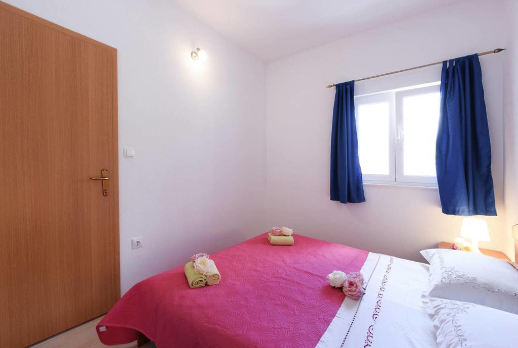 Apartments Sea Star Ivana มารีนา ภายนอก รูปภาพ