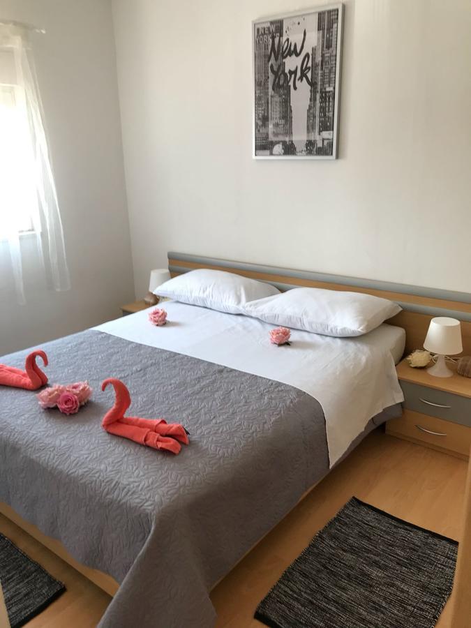 Apartments Sea Star Ivana มารีนา ภายนอก รูปภาพ