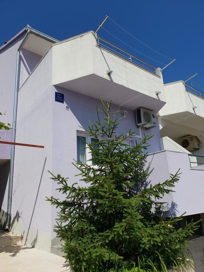 Apartments Sea Star Ivana มารีนา ภายนอก รูปภาพ